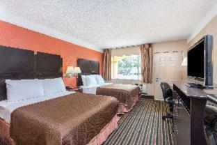 Howard Johnson By Wyndham Historic Lake Charles Bilik gambar